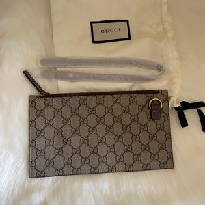 Auth new Gucci wristlet